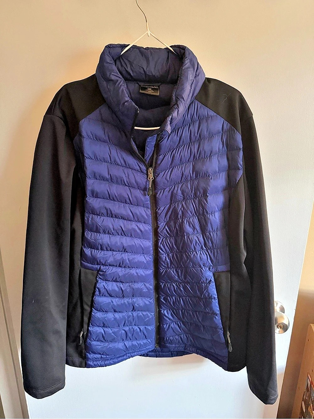32 Degrees Quilted Color Block Jacket in Blue & Black
